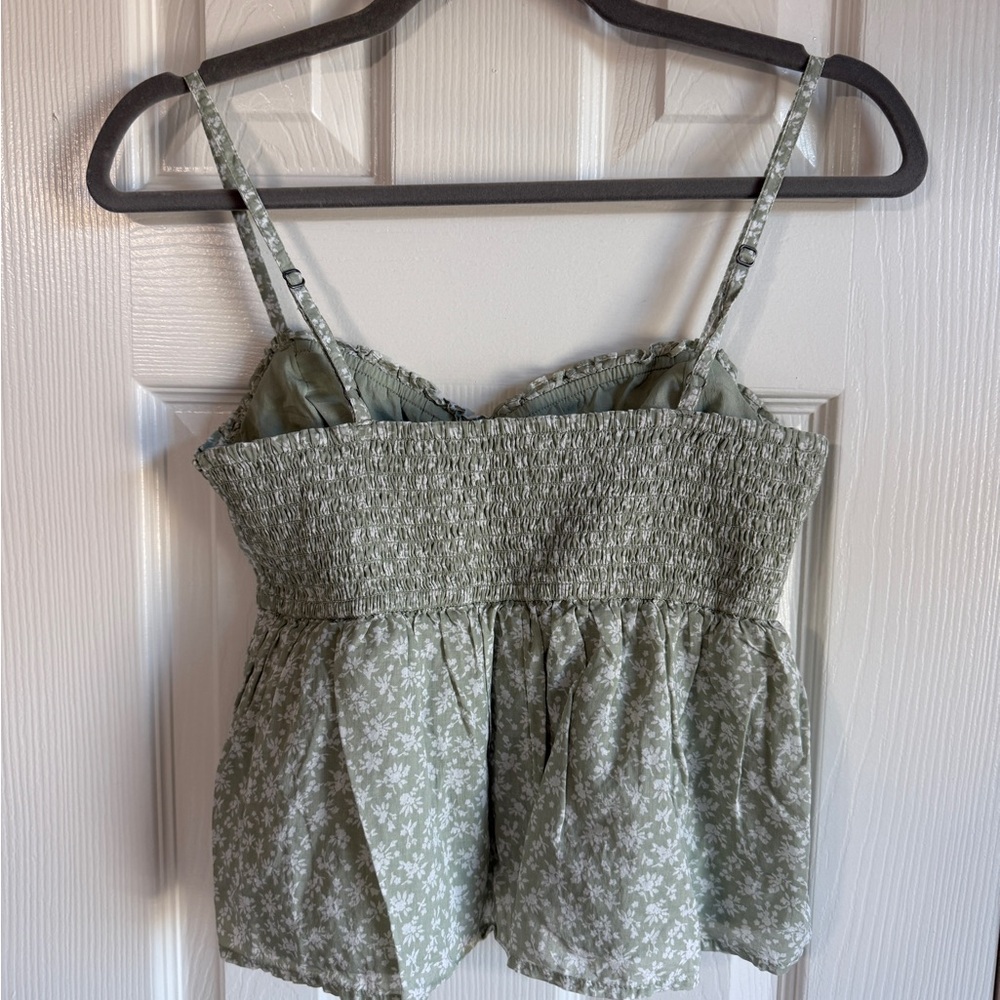HOLLISTER Green Floral Cami Tank Top Strappy Cropped Smocked Babydoll Top Sz M - Picture 4 of 7